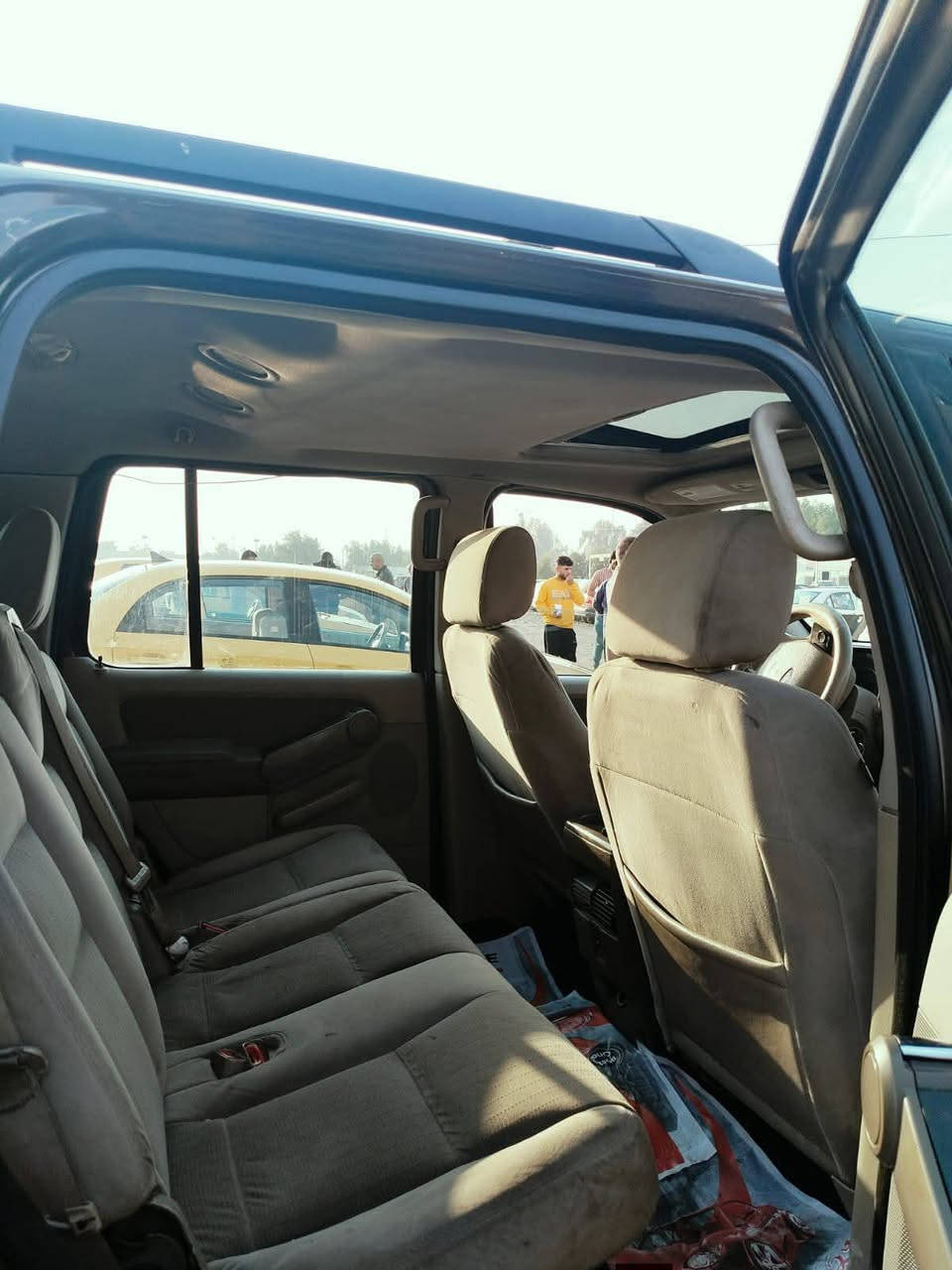 السلام عليكم فورد إكس بلور 2007 رقم
سليمانية بسمي سياره مكفوله مابيه صبغ سبعة راكب 

3قطع تبريد بيه منضومته غاز نقصه صدر خلفي فقط 

موبايل *********** ترهم مراوس بسيارة ناصيه سعر105
