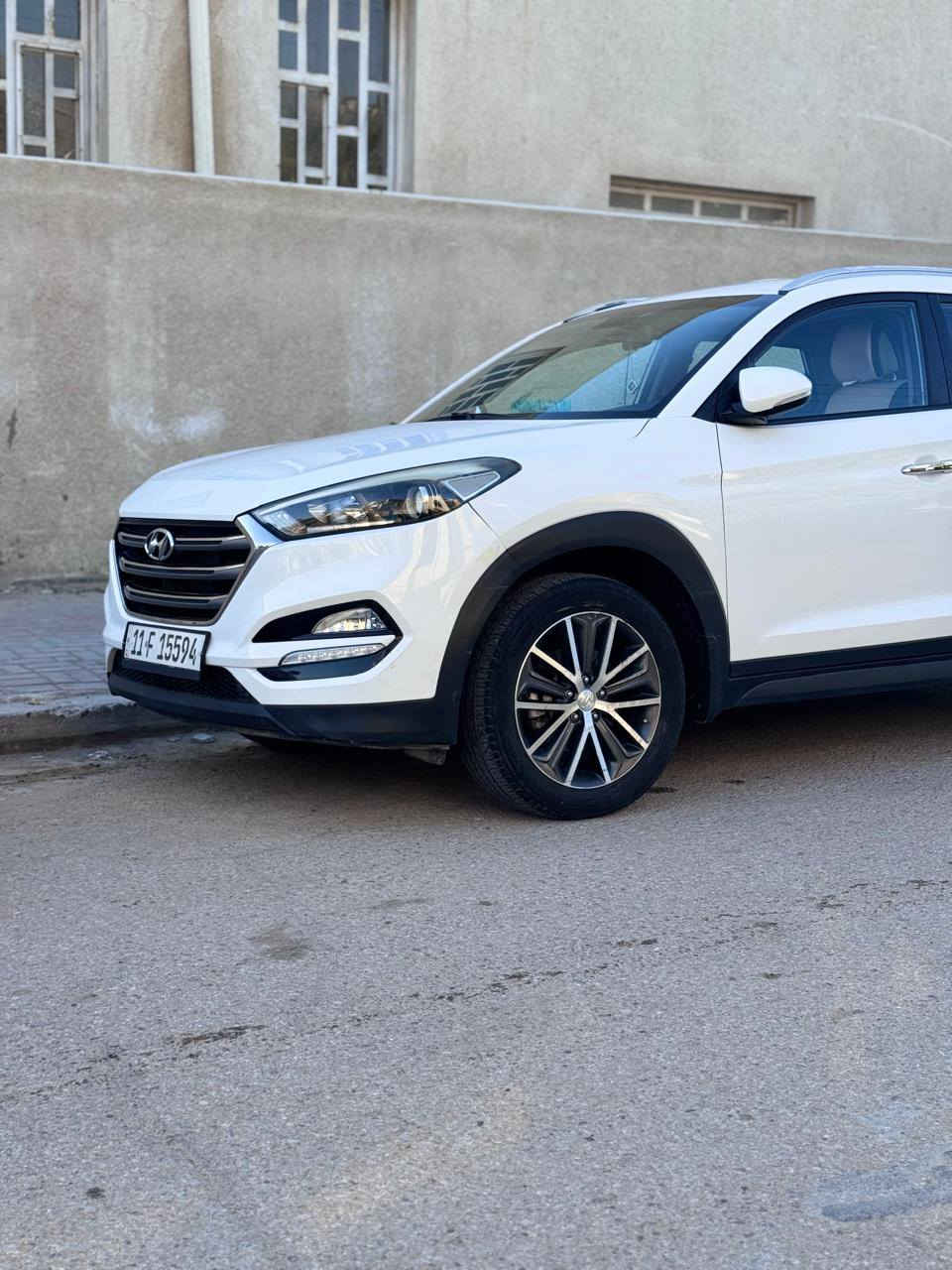 توسان 2017 خليجي

ماشيه 40 الف فقط 
سايد بريك بلرجل
داخل صاج
لايت لد
لد نهاري
تبريد قطعتين
يدات نيكل
5 ويلكب
مري شفط
اشاير مري
بسمي تحويل ثاني يوم

السعر 180 وبيها مجال بسيط
مكاني بغداد حي الاطباء بلجهاد قرب خدمي شارع المطار للتواصل 
***********
