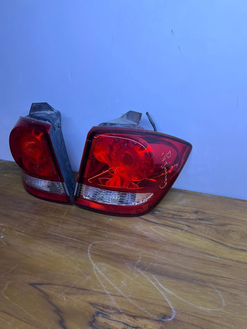 سلام عليكم لايت بكلايت جورني دبه مي  اصلي تفصيخ
عنوان بغداد أكو توصيل جميع المحافظات ***********
