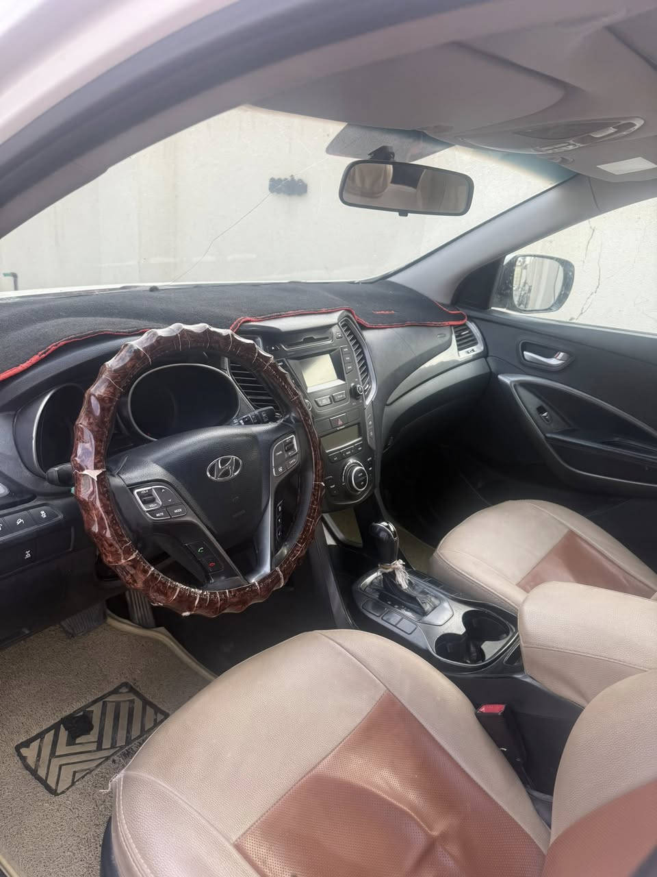 سلام عليكم 
سنتافي للبيع مديل 2014خليجي مكفول
محرك 6سلندر 7راكب. سياره فول 1/1
بيه بس المحرك مفتوح مشتغله احسن من شركه
سياره خير من الله مانقصه شي 
رقم سياره كربلاء 
عنوان سياره كربلاء 

سعر 173$

للاستفسار ***********
