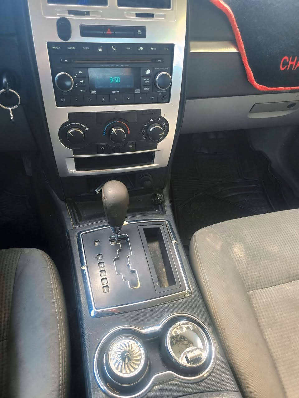 جارجر 2010 ادوات  كصه جنطة 
متوم رقم أربيل عل رقم الشاصي 
الدواخل نضيفه كير ومحرك جديد
السعر 30 وبيه مجال
المكان الناصريه / الشطرة 
أتصال  ***********
