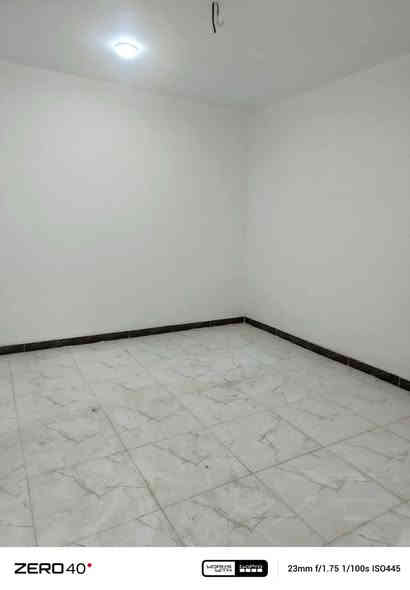 دار للرهن والايجار مساحه 100م سعر رهن 10مع مجال وسعر الإيجار 250الف مع مجال للاستفسار الاتصال *********** مقابل ملحق قريه الغدير
