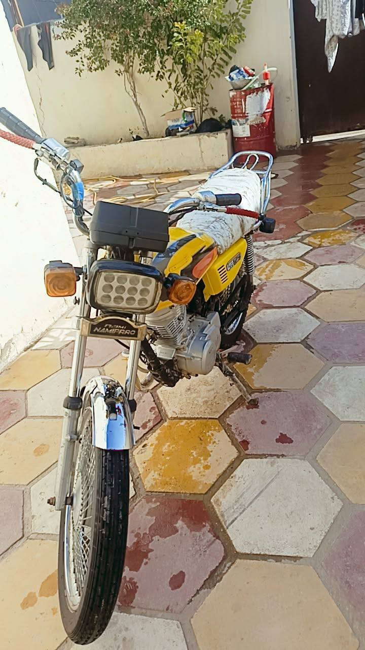 سلام عليكم  دراجة ربعة كير
كلك
2022
دراجة جديدة 
مكفولة من سرقة 
مكاني خان نص 
سعر 350
وبيهة مجال 
***********
