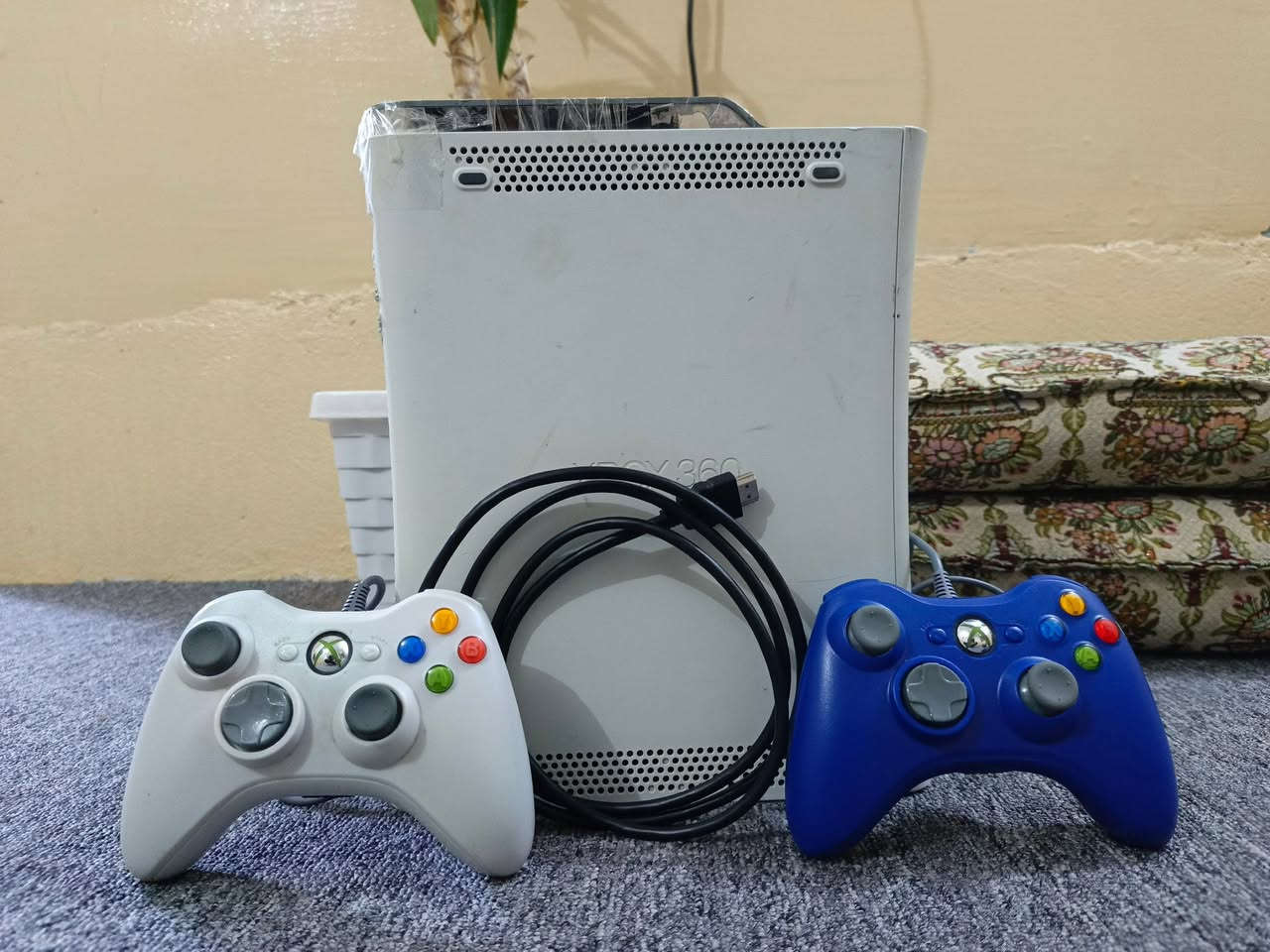 xbox 360 للبيع
3 يدات معا
غلاف شوية تعبان 
شغال كامل انطيك بي ضمان
بـ 95 الف


**إذا كنت صاحب هذا الإعلان وتريد حذفه لأي سبب، رجاءا أرسل رسالة إلى الدعم الفني**