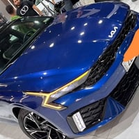 K5 GT LINE 2025 السيارة زيرو ماشيه 4 ميل ضررها بنيد وجاملغ اكو فد شي و...