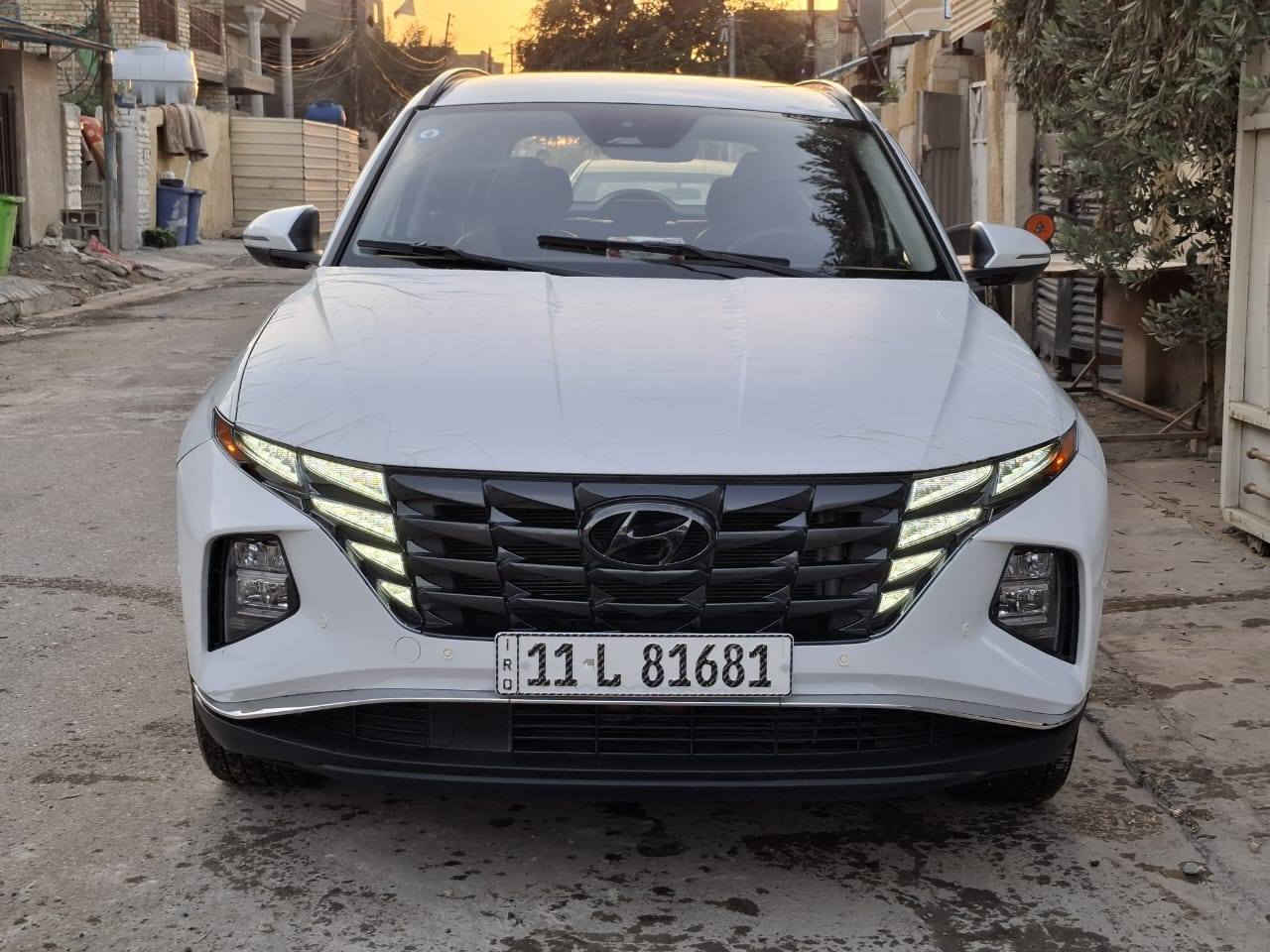 السلام عليكم ورحمة الله وبركاتة سياره توسان موديل 2022 سياره جاهزة اي نقص مابيها بيع او مراوس حسب القناعه هذه رقمي *********** مكاني بغداد البياع 💚 متواجد واتساب
