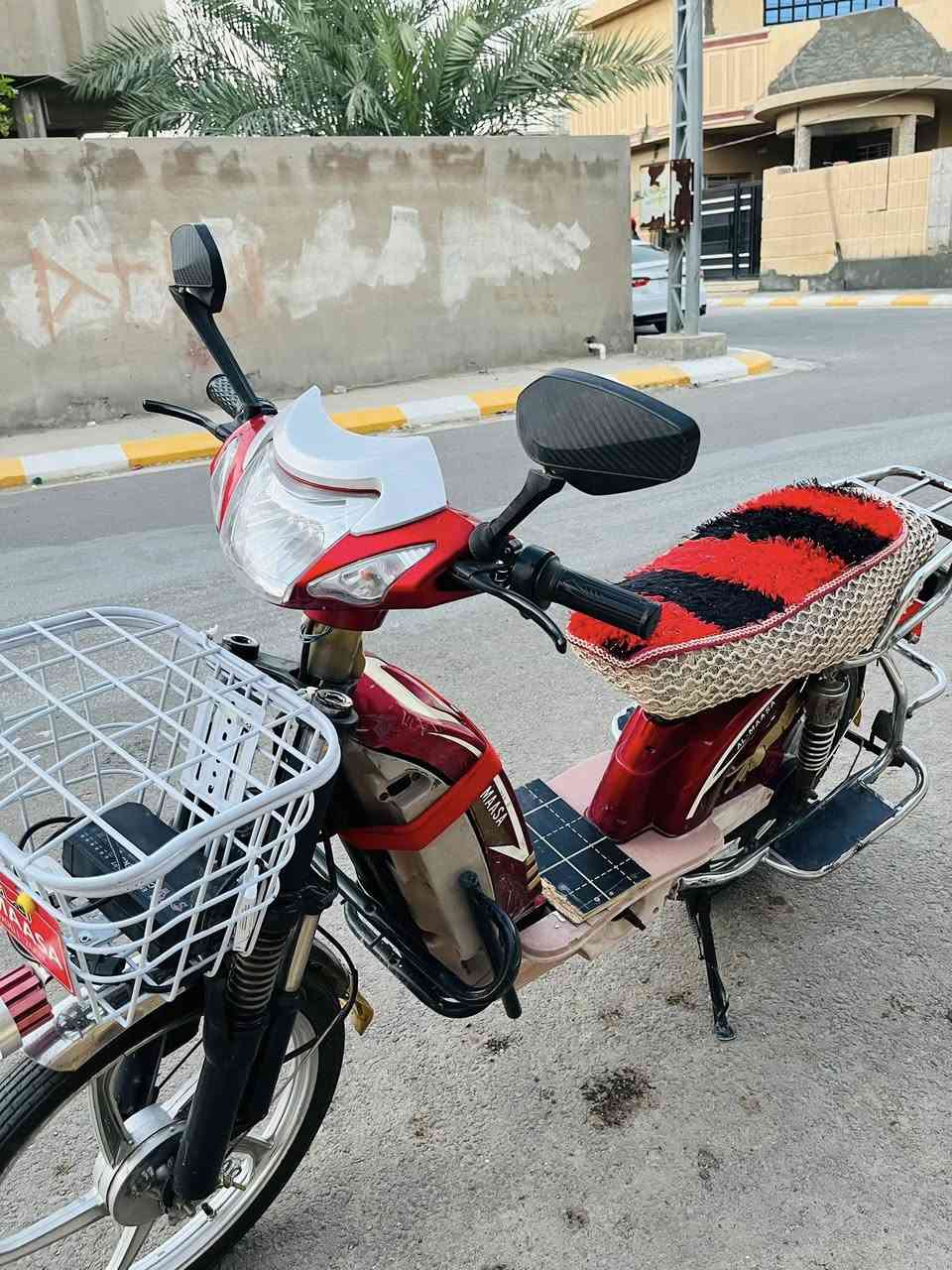 سلام عليكم دراجه شحن فول كامله من كلشي كلشي شغال بيه مناقصه كلشي بطاريات فول للبيع السعر ٣٢٥ وبيه مجال ***********اتصال +واتساب
