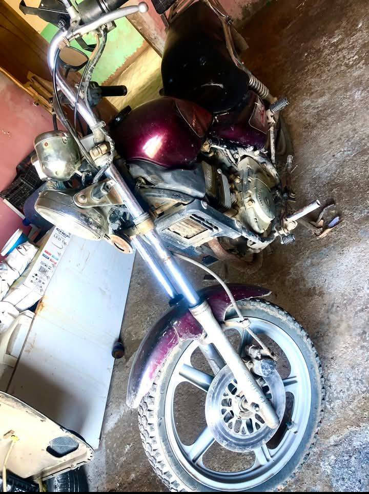 السلام عليكم ماطور هارلي 2ولف مكينه ناعمه مفتوحه تجفيت جديد كرهبيات كله شقله تخم تير جديد  نقص بس باتري السعر 375بيه مجال شي قليل المكان صلاح الدين قضاء بلد اتصال عل رقم ***********
