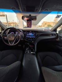 كامري هايبرد • تكسي دبي • تكريت