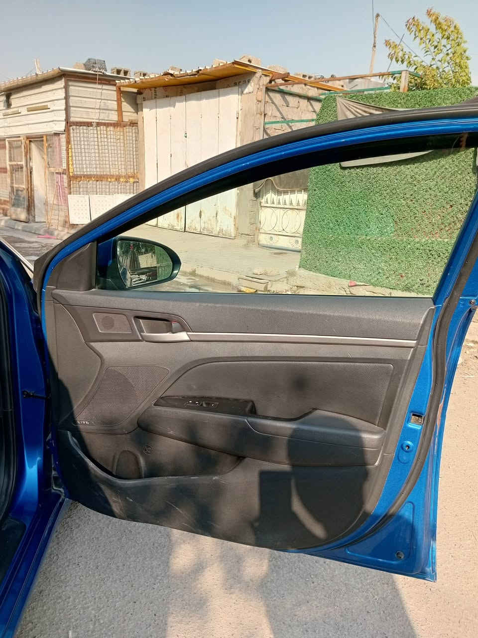 السلام عليكم النترا 17وراد امريكي فول مواصفات بصمه فتحه بصمه ابواب اناره ترحيب كشنات جلد وبدون يرباك  محرك 20  كير ومحرك وتبريد الشركه ما ملعوب بجم كبس وبيهاا قطعتين تبديل باب وجمالغ  وباب كلير وجالملغ طخه يعني اربع قطع مكان بغداد الكاظميه جكوك السعر 128وبيها مجال تصال على الرقم ***********
