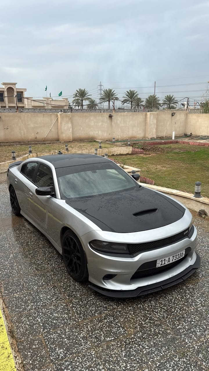 السلام عليكم للبيع جارجر دايتونا 2019محرك 8 سلندر 5700 فووول المواصفات
كشنات كهرباء تبريد تدفئة
ستيرن كهرباء مع تدفئة 
خزن ميموري 
سيتم صوت هارمن كاردن  
المري قلاب عند الرجوع سيارة بدون قطرة صبغ جايه من امريكا تخريب حتى دعاميات مكفوله مكان السيارة بغداد السعر المطلوب 240 وبيها مجال بسيط  *********** عليها فقط برمجه وتفريغ ودبات اكتف اكزوست
