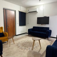 � شقق مؤثثة للإيجار – الكرادة 🏠 ✅ غرفتان نوم  ✅ صالة مريحة  ✅ مطبخ متك...