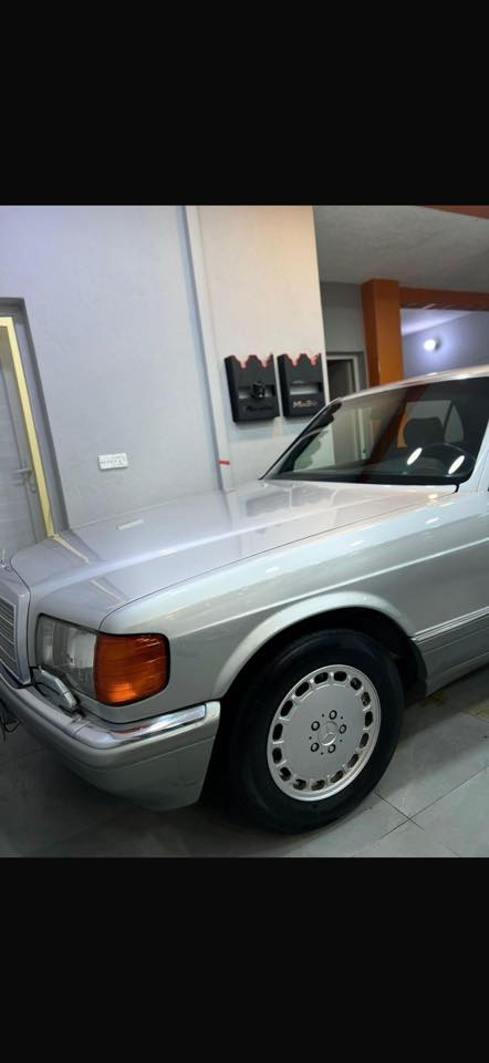 مارسيدس بنز موديل SE300 . 1987
السياره بلاديه بدون صبغ غرفتها مبدله موديل 91
ماشيه 92.000
السياره جديده ونضيفه داخل وخارج
الرقم : *********** 
مكانها بغداد
