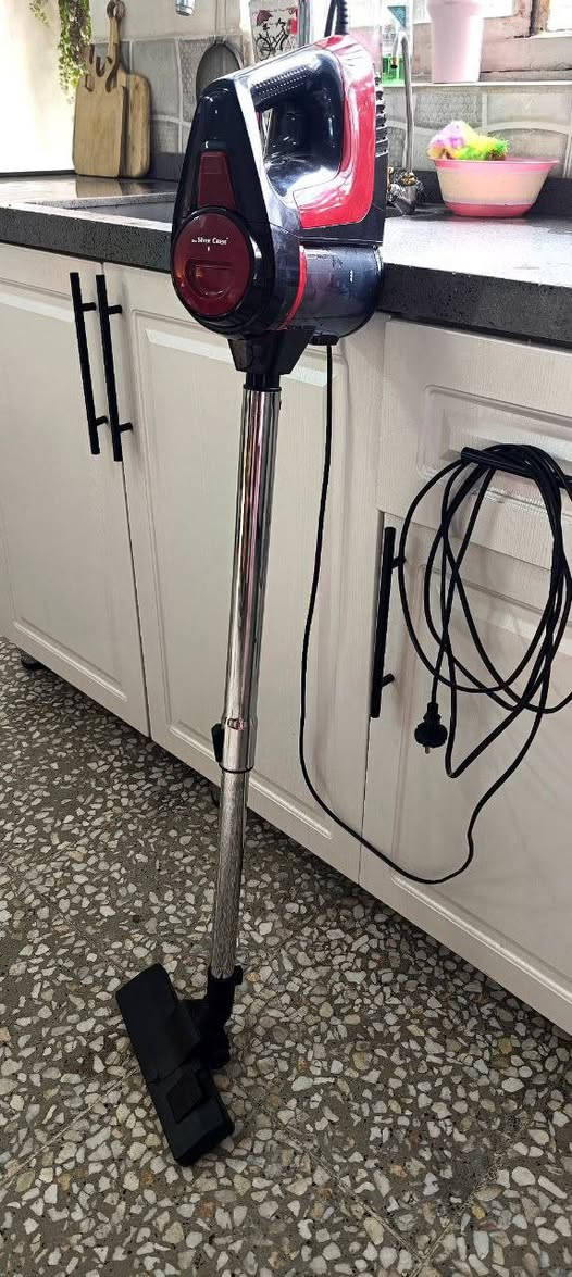 السلام عليكم عندي مجموعه اغراض للبيع 
ميز طعام 5 مقاعد السعر 125
مكتب دراسي درجة اولى السعر 110
مرجوحة 50 الف 
قلاية هوائية 35 الف
مكنسة زوالي كهربائية 40 الف
بيانو 15 الف 
ثلاثة زوالي برنت  45 الف 
بايسكل الماني حجم 20 السعر 60 الف 
الأسعار قابلة للتفاوض.... العنوان بغداد جكوك موبايل 
***********
