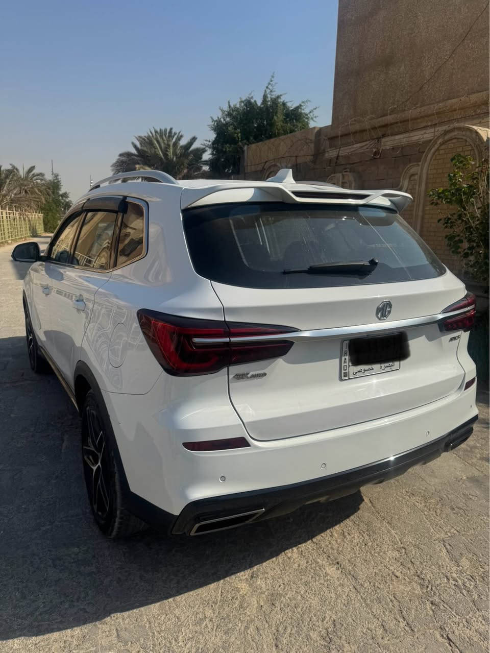 للبيع 
‏ MG RX5 2023 فئة plus اعلى فئة 
- [ ] محرك ١٥٠٠ تيربو 
- [ ] فتحه سقف بانوراما 
- [ ] ويلات 19
- [ ] كامرات 360
- [ ] رادار امامي خلفي
- [ ] صندوق كهرباء
- [ ] كشنات جلد
- [ ] كشن كهرباء
- [ ] اشاره بالمري
- [ ] مري شفط
- [ ] عينة ديجتال
- [ ] شاشه كبيره تدعم كار بلي و اندرويد اوتو 
- [ ] مانع انزلاق
- [ ] ضام نزول منحدرات
- [ ] لايتات led متحرك 
- [ ] بكلايت led
- [ ] اشاره تتابعيه
- [ ] تبريد مناخين منفصل
- [ ] بصمه ابواب وتشغيل عدد 2
- [ ] ماشية  60 وقابل للزيادة 
- [ ] مكان السياره البصره
- [ ] بعدها بالضمان 
- [ ] السياره ب اسمي  تحويل مباشر  
- [ ] السعر 140 قابل للتفاوض
- [ ] بيها طخه فقط موضحة بالدائرة الحمرة ب الصورة  
- [ ] للاستفسار التواصل على *********** البصرة, العراق
