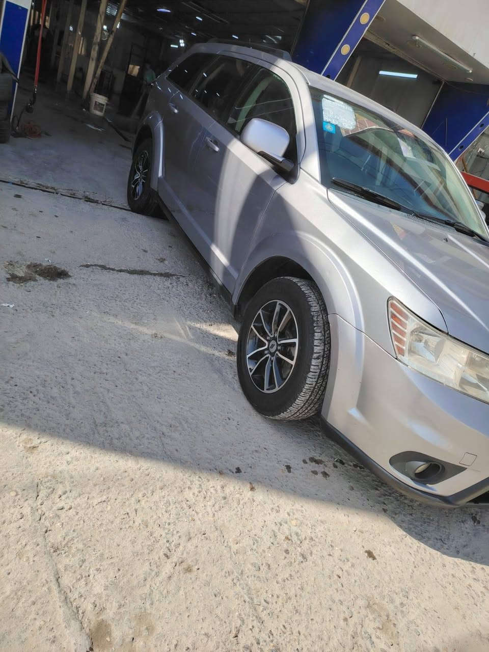 السلام عليكم جورني سلفري 2015 محرك سته حداديه نضيفه متواجده بلناصريه مركز 
رقم صاحب السياره انه مكلف بلنشر***********
