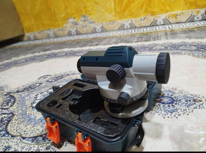 السلام عليكم جهاز للفل من شركه المانيه الجهاز جديد جدا للقياس المساحه عنواني ديالى محمد سكران هاتف ***********
