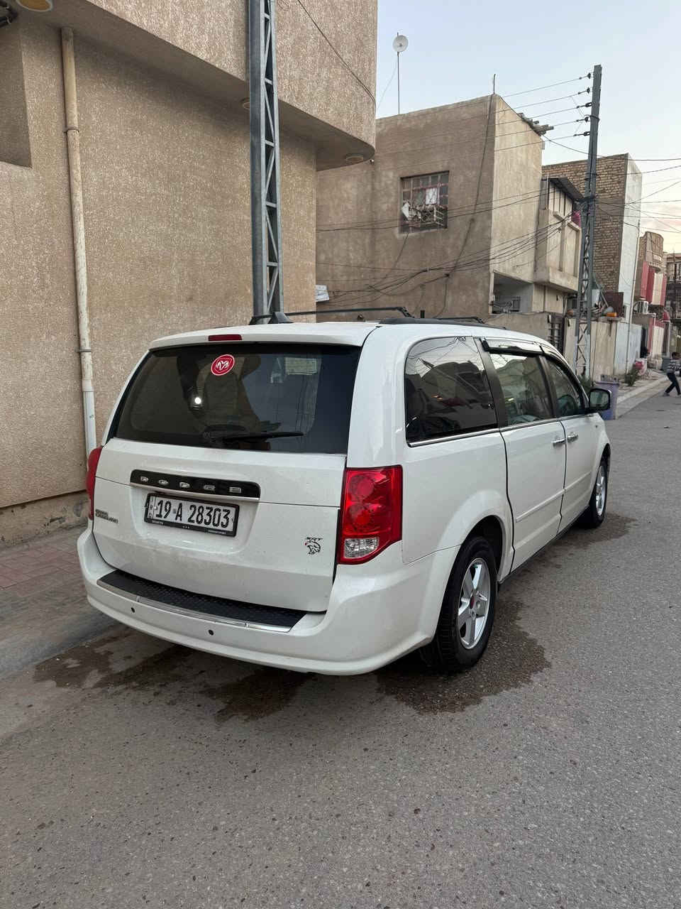 سلام عليكم لبيع دوج كرفان موديل 2012
محرك 3.600 مكينه وكير خير من الله عليه ادامه كامله راديترات جدد تخم تاير وجام كله كهرباء وزعانف ونظام ايكو   السياره جديده ما ماناقصه شي بيه 3قطع مالطخات مو ضربه قويه داخله  كلين السياره البيبان ميكانيك شاشه كبيره منضومه زينون السياره رقمه كربلاء الجديد السياره عدي وكاله وصاحبه موجود سعر السياره 123 وبيه مجال 
رقم الهاتف *********** ابو مصطفى عنوان كربلاء
