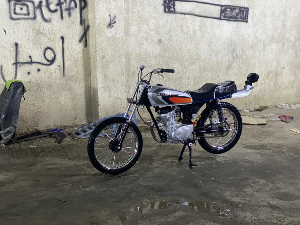 سلام عليكم دراجه تعمير للبيع صارله شهر من معمره مكينه ما مفتوحه شاصي 26 اوراق سكنر برغي تجاري ما بيه ***********
