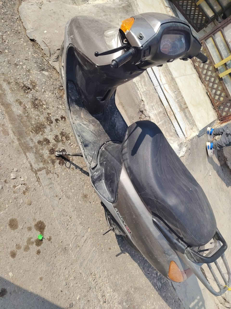 للبيع السعر٣٥٠ وبيه مجال الشراري يخابر الدراجه نظيفه سلف هندرشغال ***********
