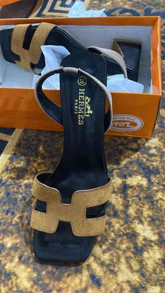 القطعة 10 الف تخفيضات 🎀
ماركه ماستر زاره .هومز🎀
توصيل جميع المحافظات 🚛
واتساب ***********🧿
