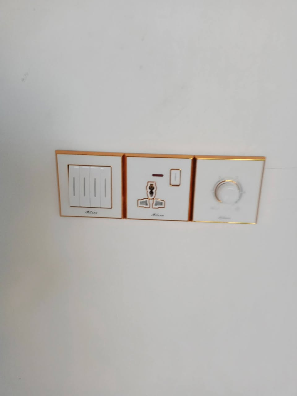 ‏تم بعون الله تشطيب بيت 
‏مساحه 120متر 
‏المنتجات من شركه ميلانو 
‏وشركه ازل 
‏نشتغل
‏تاسيس سيمنز 
‏بوري
‏صيانه
‏الموقع طويريج 
‏استفسار ***********
‏واتساب ***********
