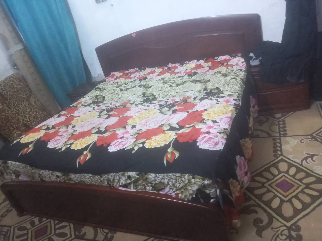 غرفه نوم استعمال قليل  مع دوشك طبي ب٥٠٠ وبيه مجال قليل


**إذا كنت صاحب هذا الإعلان وتريد حذفه لأي سبب، رجاءا أرسل رسالة إلى الدعم الفني**