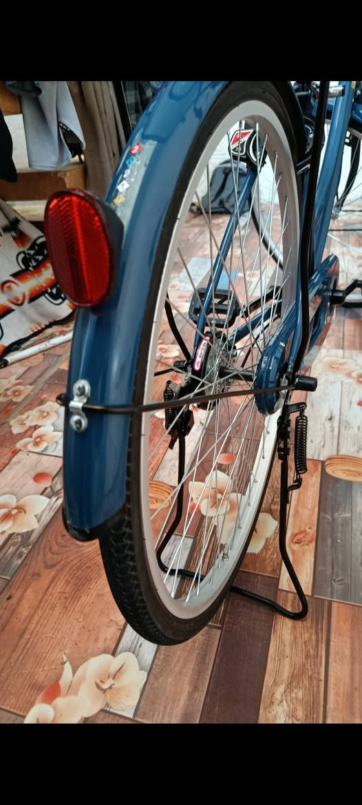 السلام عليكم
باسكل للبيع الباسكل جديد نضافته 95%100 
السعر 100 وبي مجال للشراي 
***********
