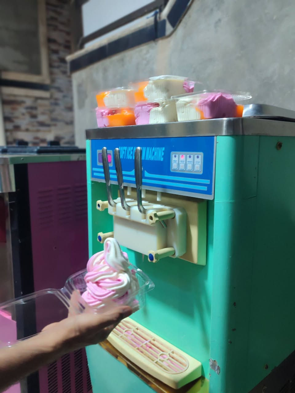 مكائن شغالات بدون تصليح بلاديات وبسعر مناسب للجاد 
***********
