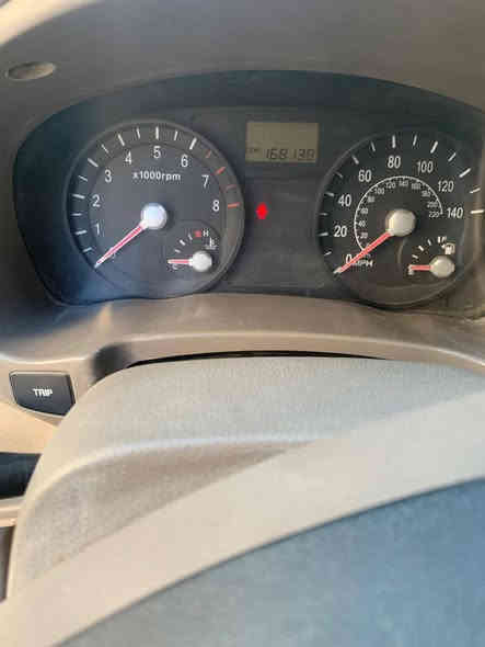 سلام عليكم كيه ريو موديل 
٢٠٠٦ سيارة نضيفه بيه طخات بسيطه معدلات عل بارد محرك ١٦٠٠ جديد بيع او مراوس بصفره حديث معه.الفرق يتصل *********** السعر ٧٥ بيه مجال
