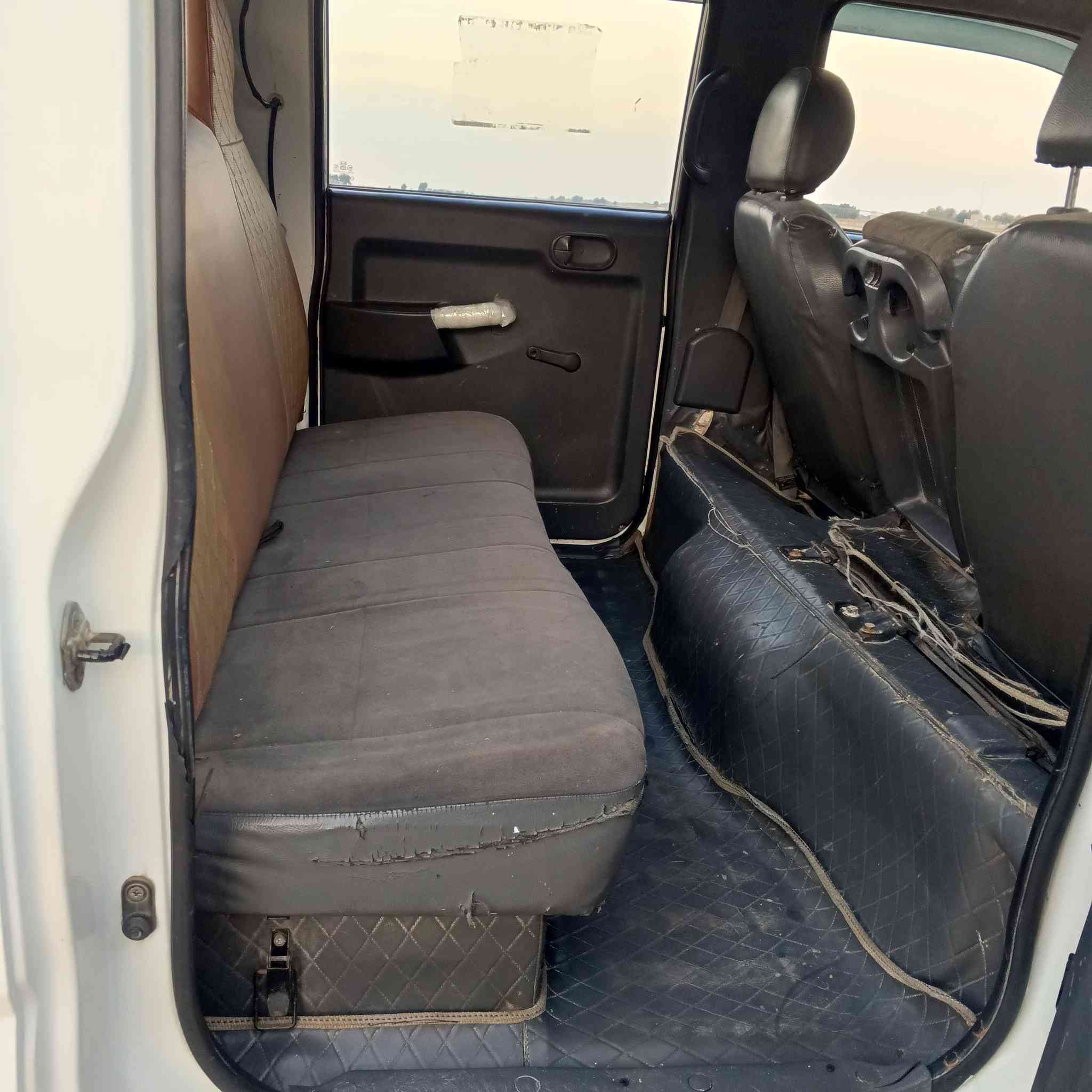 للبيع كيه دبل قماره موديل 2012رقم بابل نكليزي 
 سنويه مجدده ل2031
مكفوله كفاله عامه 
السنويه بأسمي شخصيأ تريد وكاله حاظر تريد تحويل حاظر  
 السعر 119$ 
 سياره  تخدم الجناي  
 ومكان السياره وعنوانه بابل الشوملي  منطقة الخظريه
 *********** الشراي فقط يتصل
