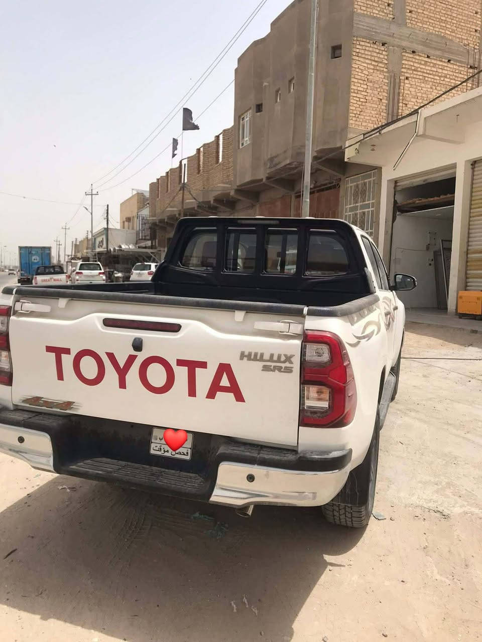 سلام عليكم عندي هايلوكس فر ويل 4×4 مرواس بكرواتي بتره اثنه بلادي مايلر (***********) نزل صور سياره بتعليق
