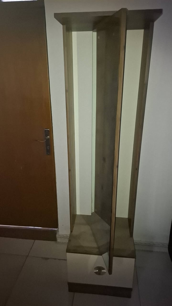 سلام عليكم الغرفه تركيه ونضيفه والسعر 500الف بيه مجال ماعد دوشك 🤍🤎
***********
