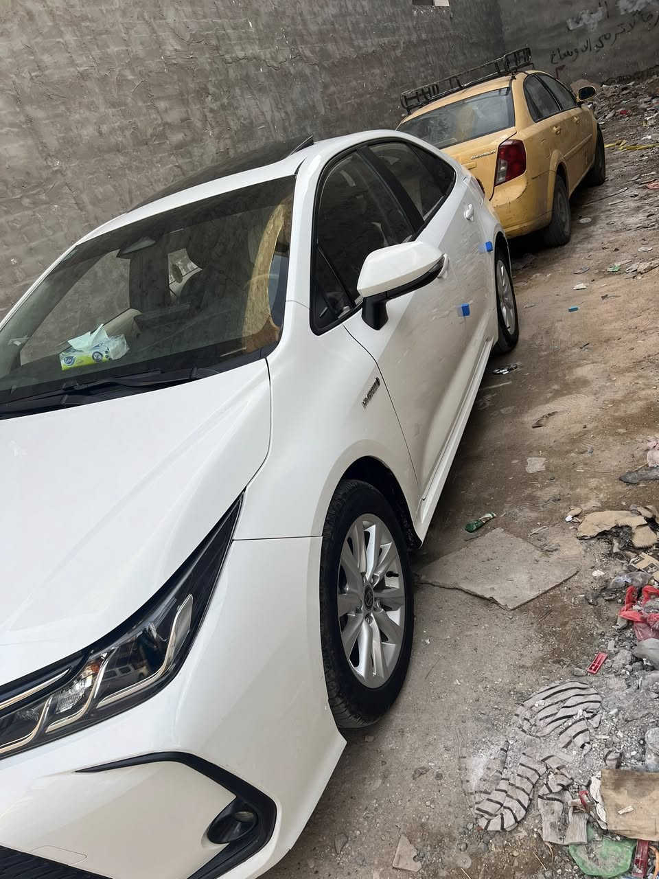 السلام عليكم كورلا هايبرد موديل 2023
ماشيه 53كم محرك 1.8
بأسمي بغداد
داخل مميز لونين بيجي واسودّ مثل الساز 
كشتات جلد لونين
سياره جاهزه
بيها طخه بجاملغ الامامي ورصعات سونر موجود السعر140
عنواني بغداد حي الجهاد***********
