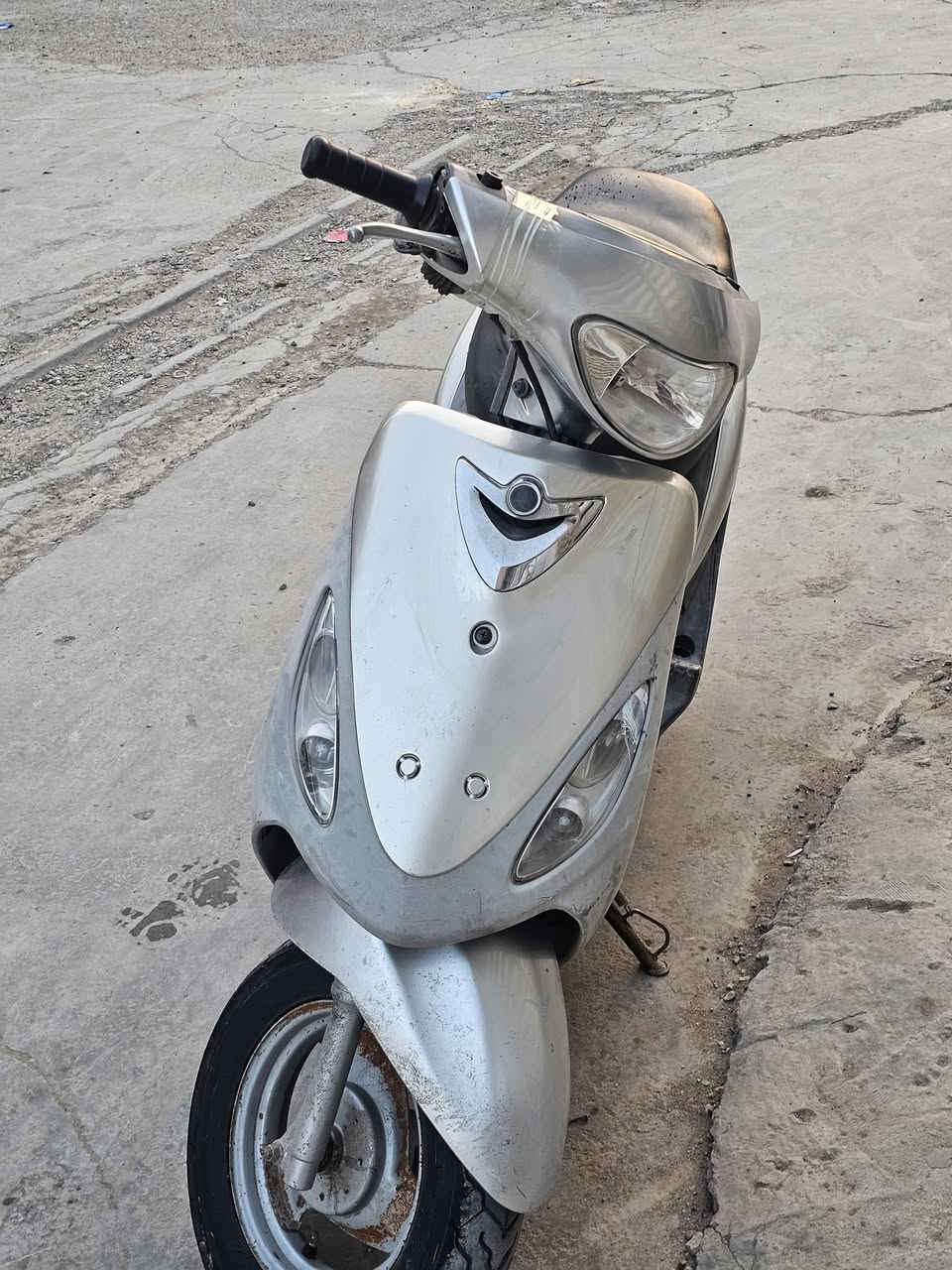 السلام عليكم دراجه ماكس للبيع السعر٣٠٠
نكره سلف كفرات ختم واحد دراجه مرتبه 
مكلف بل نشر 
***********
