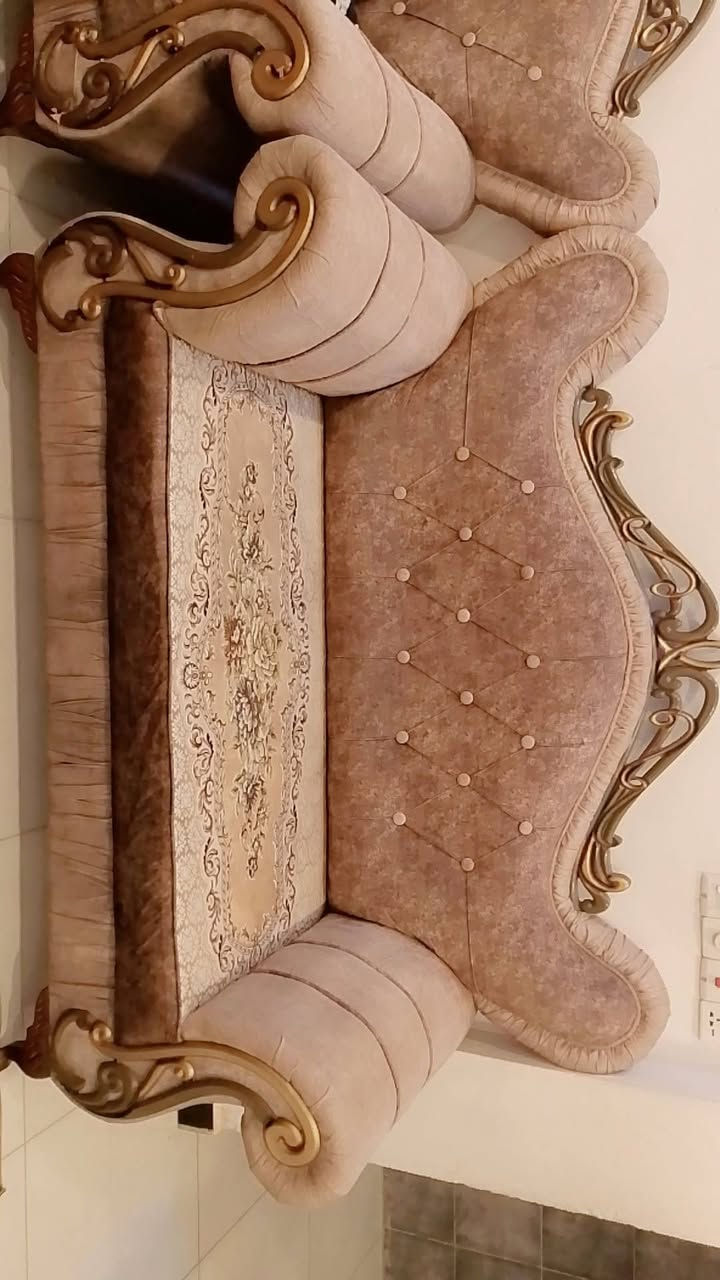 تخم ملكي اخو الجديد مابي اي اضرار 
10 مقاعد  نضيف نضيف استعمال شهر 
سعره ب300 وبي مجال 
مكان بغداد شهداء البياع


**إذا كنت صاحب هذا الإعلان وتريد حذفه لأي سبب، رجاءا أرسل رسالة إلى الدعم الفني**