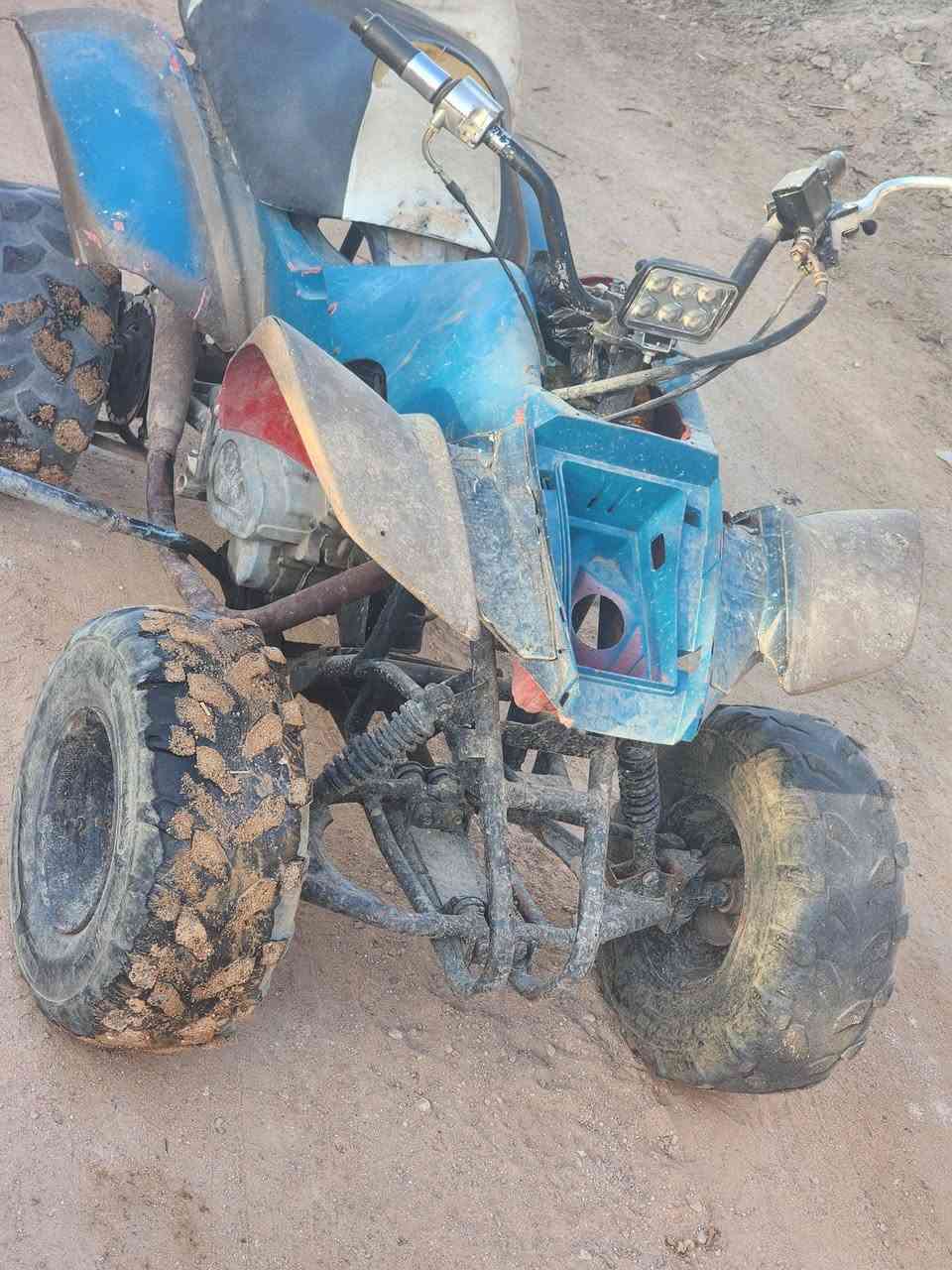 رباعية للبيع سعرها ٣٢٥ وبيها مجال ***********
