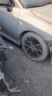 لام عليكم ورحمه الله وبركاته فينزا موديل 22حادثها من امريكا بس بنيد وحالياً هسه هذا وضعه ابيع ع ضربه رقم بغداد السعر 75وبيها مجال مكان السياره بغداد البياع راح انزل الصور والفيديو الشراي يتصل***********
