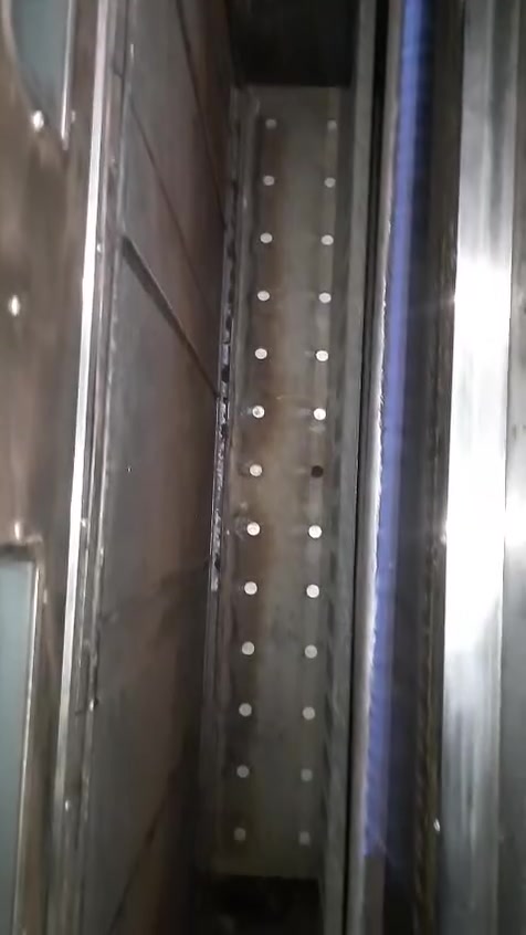 سلام عليكم فرن للبيع جديد وجاهز مكانه بغداد ***********
