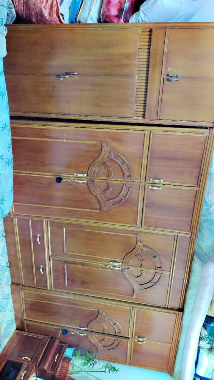 غرفة اخشاب للبيع 
٦ ابواب طابقين
السعر ٥٥٠


**إذا كنت صاحب هذا الإعلان وتريد حذفه لأي سبب، رجاءا أرسل رسالة إلى الدعم الفني**