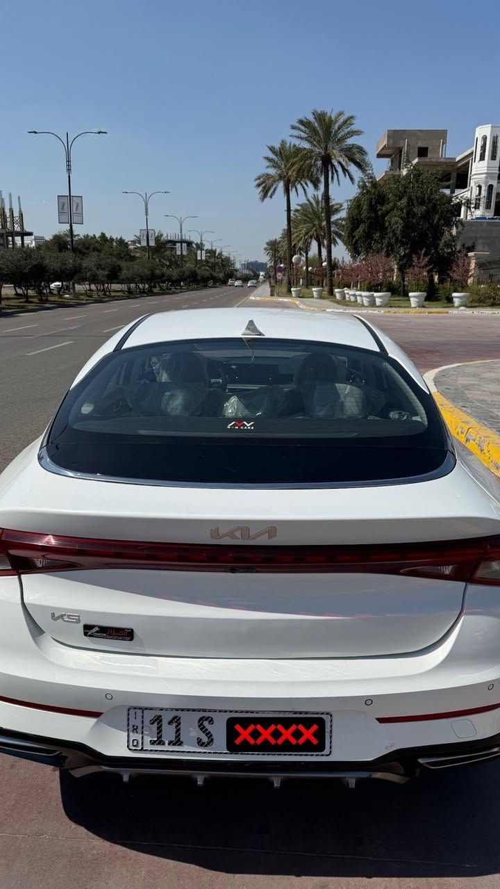 السلام عليكم
•كياكي فايف خليجي 2023 باسمي.
• مكينه 2000 دوش
• ماشيه 62
• بصمه تشغيل عن بعد
•مري شفط كرسي كهرباء
• حساس امامي خلفي
•باقي المواصفات المعروفه
•مكان السياره بغداد الكرخ
• بيه ملاحضه بسيطه

الجاد يتصل رجاءً 
***********
***********
