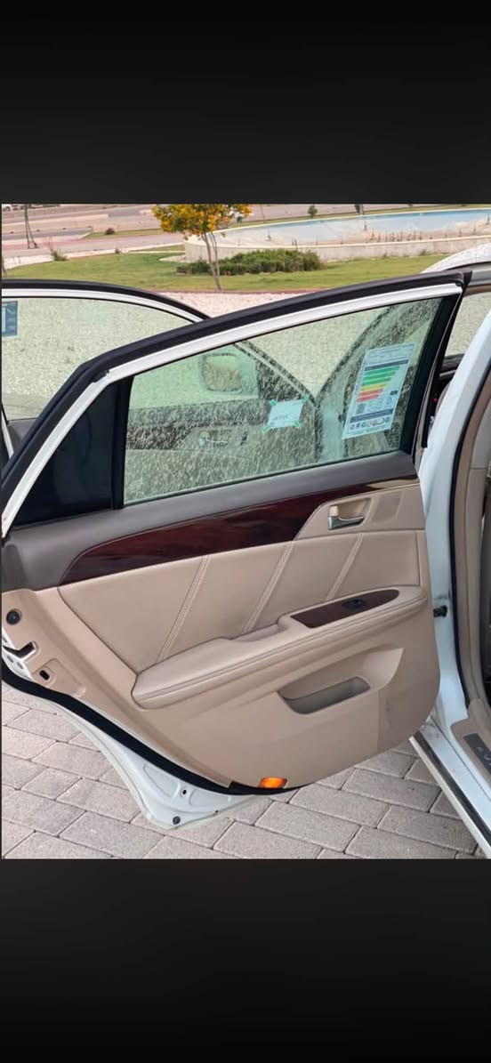 السلام عليكم
افلون خليجي رقم بغداد باسمي إنكليزي 

فول مواصفات ليمتدد 6 بصمات 

تحكم ستيرن كشنات كهرباء + جلد 

تبريد قطعتين برده خلفيه تدفئه وتبريد كشنات 

مري شفط + علامه ترحيب  كروز سرعه 

كراسي حزن  فتحه سقف 

بيها ضربه جاملغ خلفي بدون اي دواخل لغود شواصي حوض مكفول + صبغ احزام فقط السياره جاهزه محرك شاده جديد مال كصه تخم تاير جديد حداديه اماميه خلفيه جديده نافضها ع ايدي ما ناقصها اي شي السعر 115 وبيها مجال للشراي مكان السياره الأنبار الرمادي واعتذر عن البيع بالأقساط ***********
