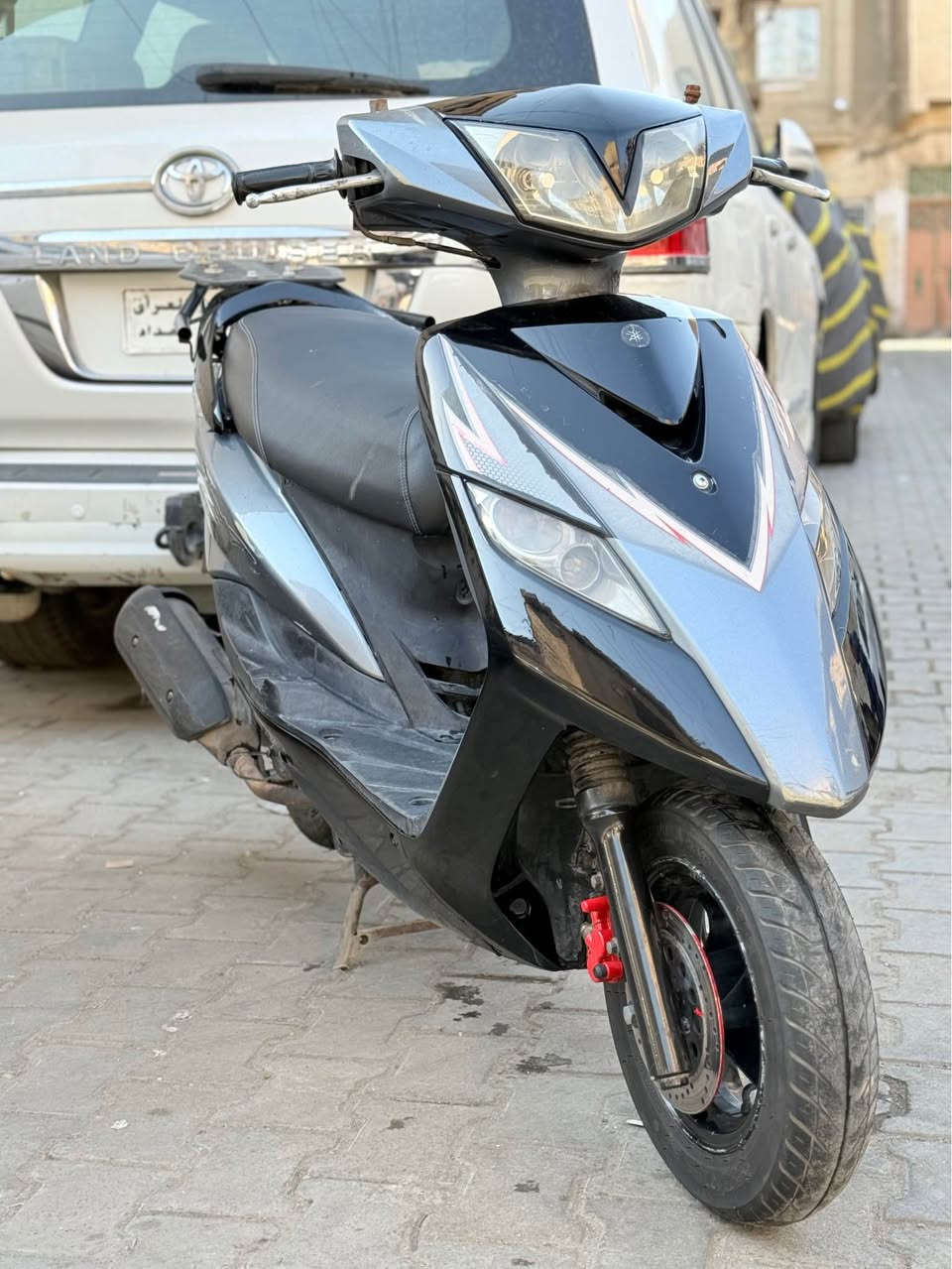 سلام عليكم 
للبيع ماكس ثعلب
كابريتر 
دراجه علبها مكينه رمبه جدبده 
وأدمه كامله للكلجات
سنويه ورقم باسمي 
هزه وسنويه جديده
السعر 2300 
مكاني بغداد فضوه عرب 
*********** بغداد, العراق
