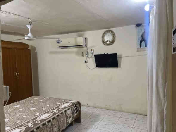 🏫دار للبيع طابو زراعي سند
25 المساحه64 يحتوي على غرفه نوم 5×4 
وصاله 3×3
ومطبخ 4×2,50
الواجهة 9ونص 
والنزال 7ونص 
السعر 13💸 المكان طريق السنيه يم عمود 638
يبعد عن الشارع 200متر
منطقه مخدومه عوزها بس تبليط رقم الهاتف ***********
