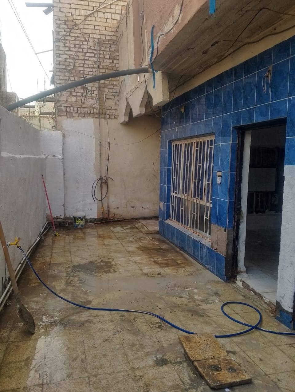 دار ايجار قرب الامام قرب محلات بيت جدوع
يحتوي حمامات داخليه وخارجيه ٣ غرف نوم كبار
بيت جديد طابقين متكامل
سعر الايجار ٣٠٠

***********
