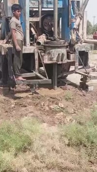 حفر الابار الرتوازيه تعبيرات الشارع وتجفيف المنهولات 07882944733