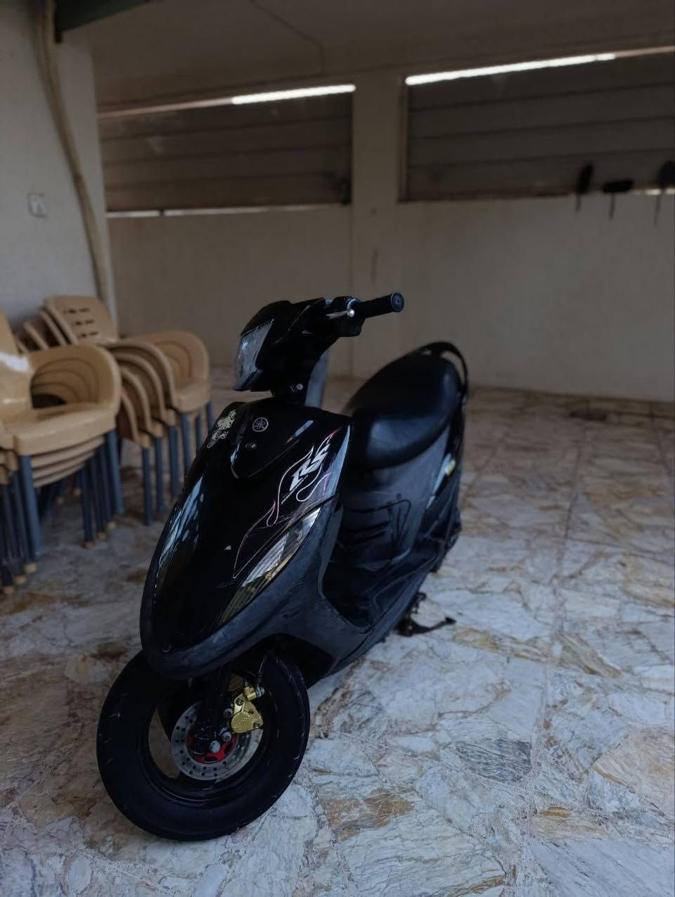 السلام عليكم
دراجه ماكس عدله للبيع دراجه كلشي شغله ماعده ضوه الامامي رقم الهاتف ***********
