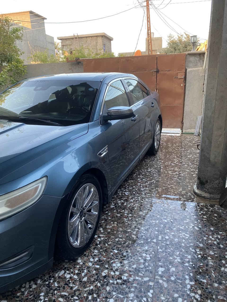 السلام عليكم   فورد تورس 2010   لمتد 2 محرك 6 سلندر   3500 مواصفات أشاره ترحيب بصمه كشنات  جلد تدفئه وتبريد لكشنات  نضام خزن ميموري وضعيتين تحكمات ستيرن شفتات  مثبت سرعه تحكم بالدواسه تحديد مسار برده كهرباء  نضام لسماعات sone فتحه سقف  نضام ABS لايت زنون عالي ناصي أرضيات لسياره جلد مزوعه مواصفات شرط لنضافه كير ومحرك طك كارتون   سياره جديده  لكامره ضالمته وماماشيه هواي مكفوله من كلشي مكان بغداد ابو غريب السعر 115 وبيه مجال للطيبين ***********/ /(***********
