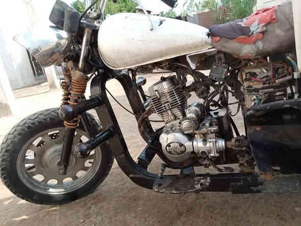 سلام عليكم ورحمة الله... ستوته للبيع نوع ام تيار موديل 2009 محرك 2020 جديده ستوته نضيفه مال جناي تخم تاير كهربائيات كله شغاله بدي نضيف
العنوان ميسان قرب مطعم طواحين الهواء للاستفسار الاتصال او واتساب ***********... خاص مارد لاتراسل ولاتتعب
