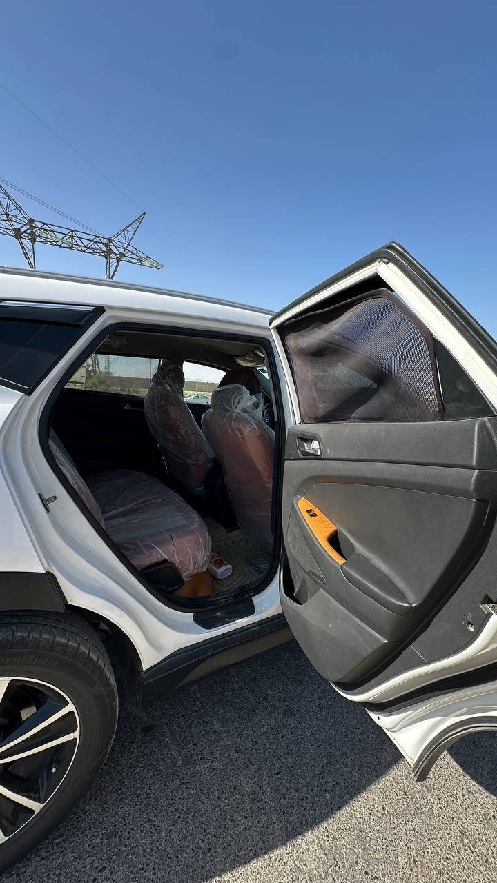 السلام عليكم توسان موديل 2017 خليجي رقم كربلاء انكليزي سنويه لل ٢٨ محرك دوش ٢٤٠٠ سوناره موجود بالمنشور شنو عدك ستفسار اتصل وتدلل *********** مكاني بابل المسيب سعره ١٧٣ وبيه مجال
